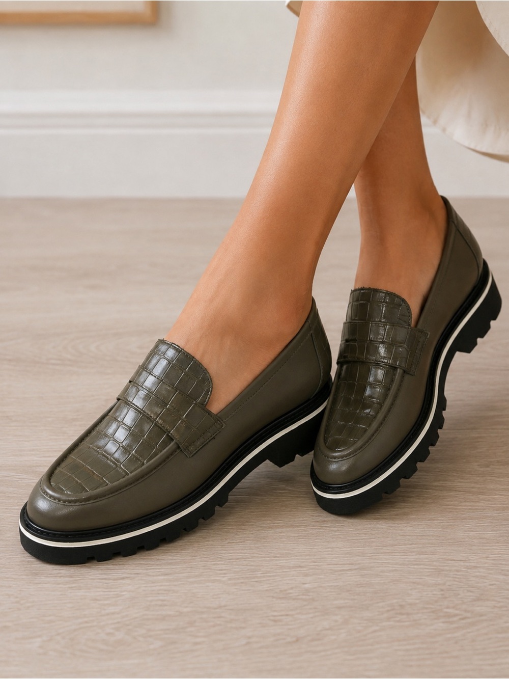 NIB M.Gemi Soldout Elsa Olive Green Croc Embossed Lug Sole Italian Loafers US11